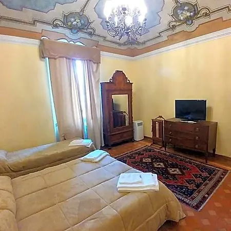 Oda ve Kahvaltı Bresbot 4*