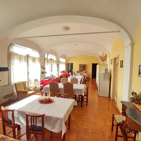 Bresbot Bed & Breakfast